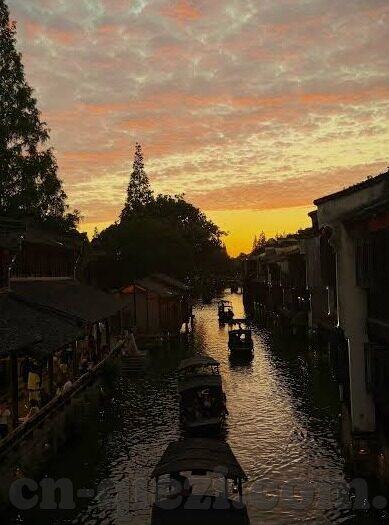 成人黄色在线视频-网络时代下的成人内容与个人界限，理性审视与自我保护
